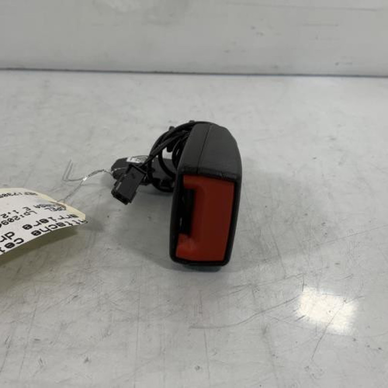 Attache ceinture arriere droit OPEL CORSA E Photo n°1