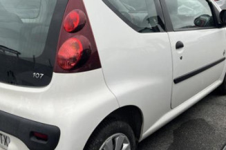 Feu arriere principal gauche (feux) PEUGEOT 107