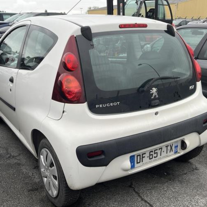 Porte avant droit PEUGEOT 107 Photo n°12