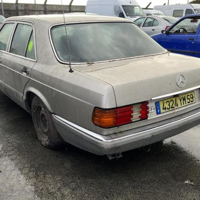 Trappe d'essence MERCEDES CLASSE S W126 Photo n°8