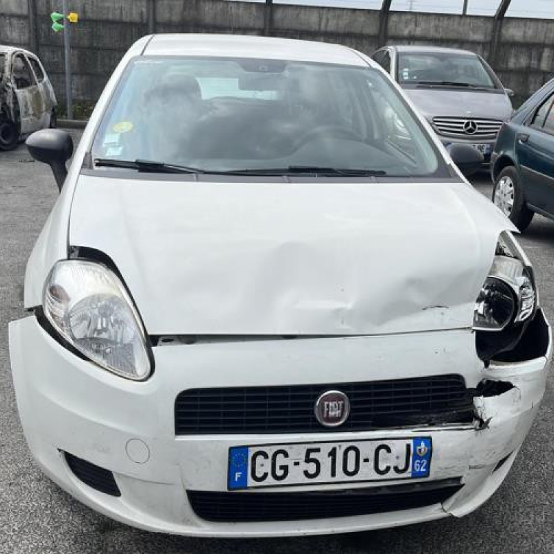 Poignee porte arriere gauche FIAT GRANDE PUNTO Photo n°4