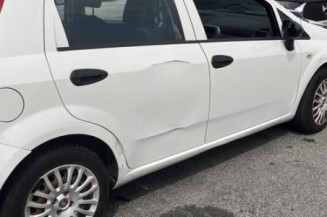 Poignee porte arriere gauche FIAT GRANDE PUNTO