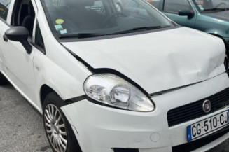 Poignee porte avant droit FIAT GRANDE PUNTO