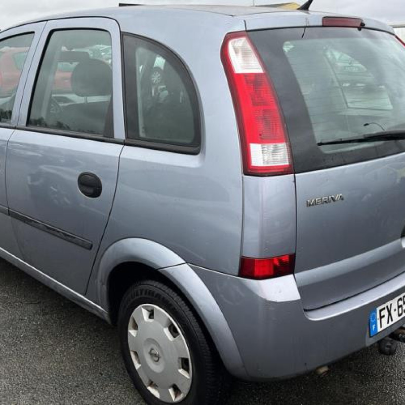 Alternateur OPEL MERIVA A Photo n°8