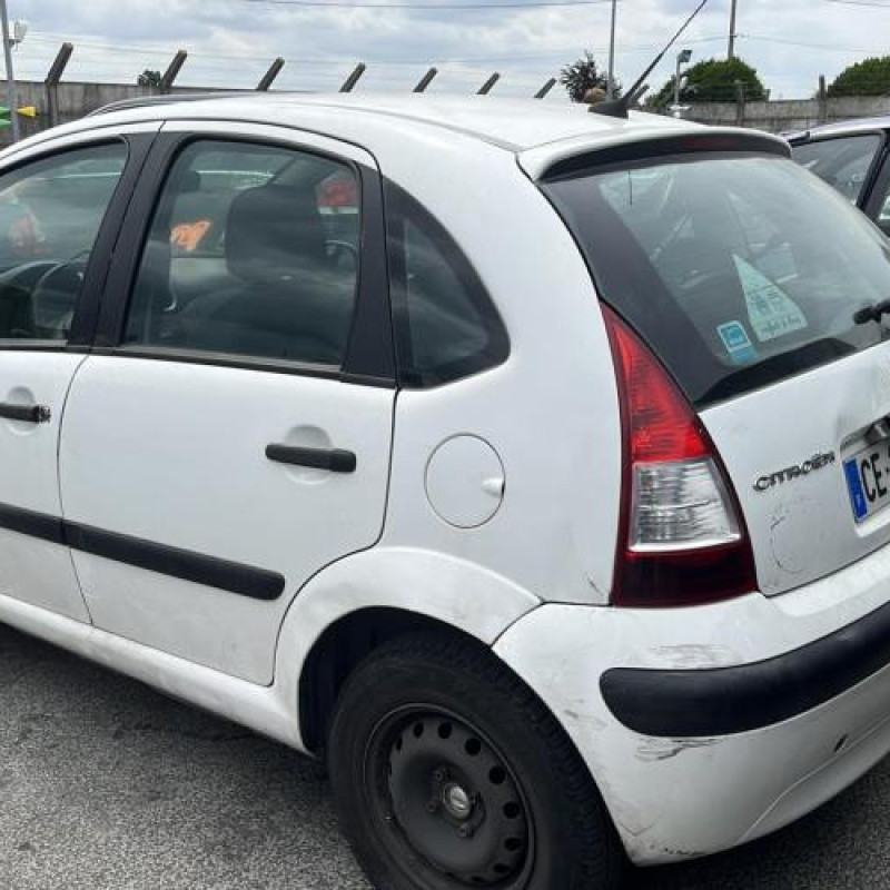 Pare choc arriere CITROEN C3 1 Photo n°11