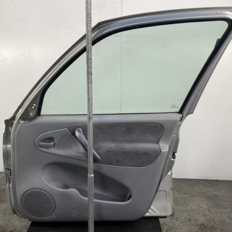 Porte avant droit CITROEN XSARA PICASSO Photo n°4