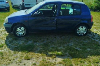 Calandre RENAULT CLIO 2