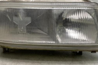 Optique avant principal droit (feux)(phare) VOLKSWAGEN PASSAT 3