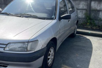 Poignee porte arriere droit PEUGEOT 306