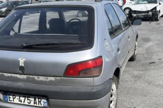 Poignee porte arriere droit PEUGEOT 306