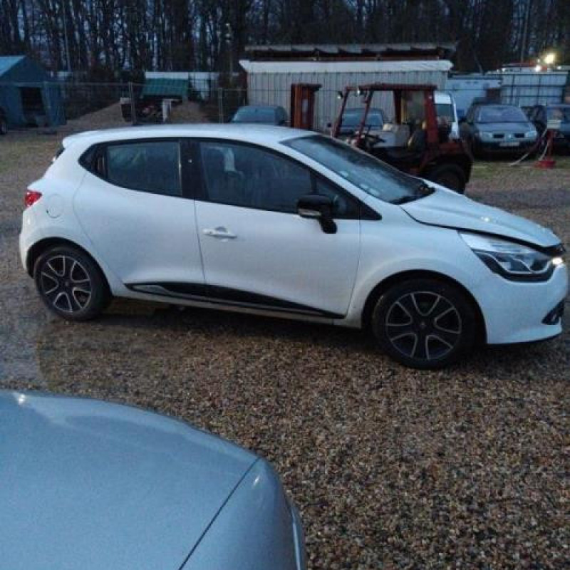 Poignee porte arriere gauche RENAULT CLIO 4 Photo n°6