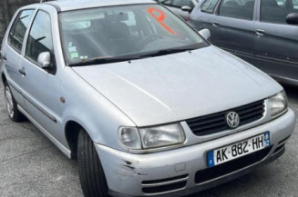 Pare choc arriere VOLKSWAGEN POLO 3