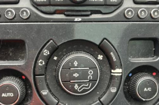 Bouton de coffre PEUGEOT 3008 1