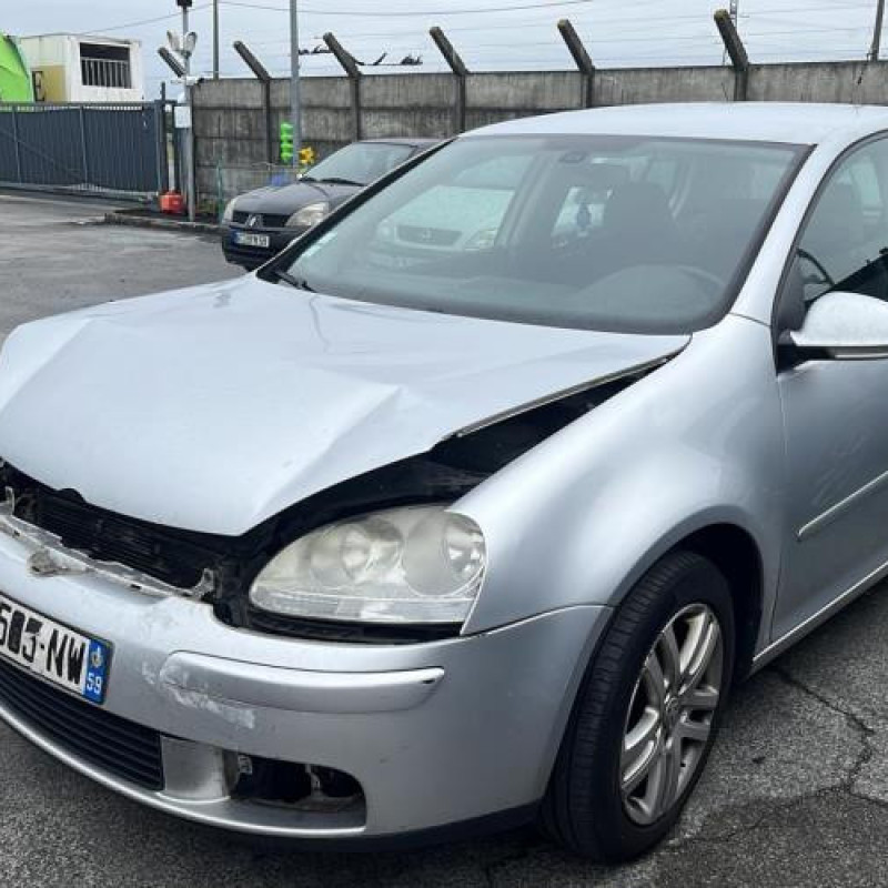 Feu arriere principal droit (feux) VOLKSWAGEN GOLF 5 Photo n°5