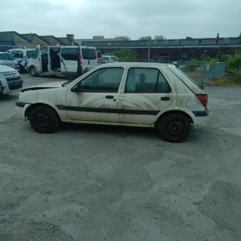 Moteur FORD FIESTA 4 Photo n°4