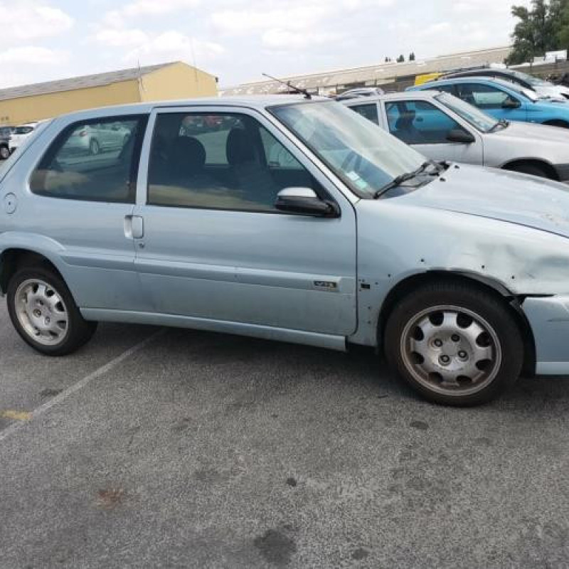 Porte avant droit CITROEN SAXO Photo n°7