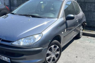 Fermeture de capot PEUGEOT 206