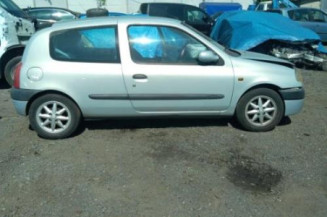 Anti brouillard droit (feux) RENAULT CLIO 2