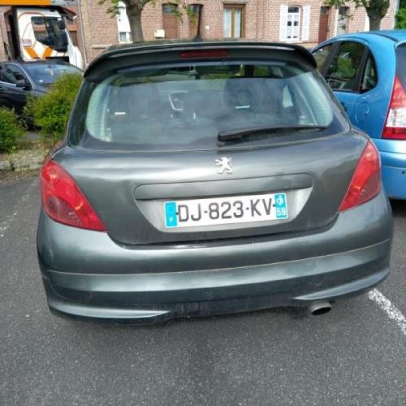 Pretensionneur de ceinture avant droit PEUGEOT 207 Photo n°4