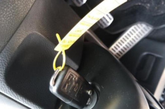 Pretensionneur de ceinture avant droit VOLKSWAGEN GOLF 5