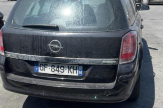 Serrure de coffre OPEL ASTRA H