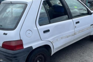 Arret de porte arriere droit PEUGEOT 106