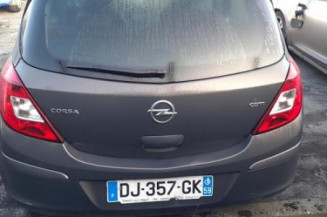 Anti brouillard droit (feux) OPEL CORSA D