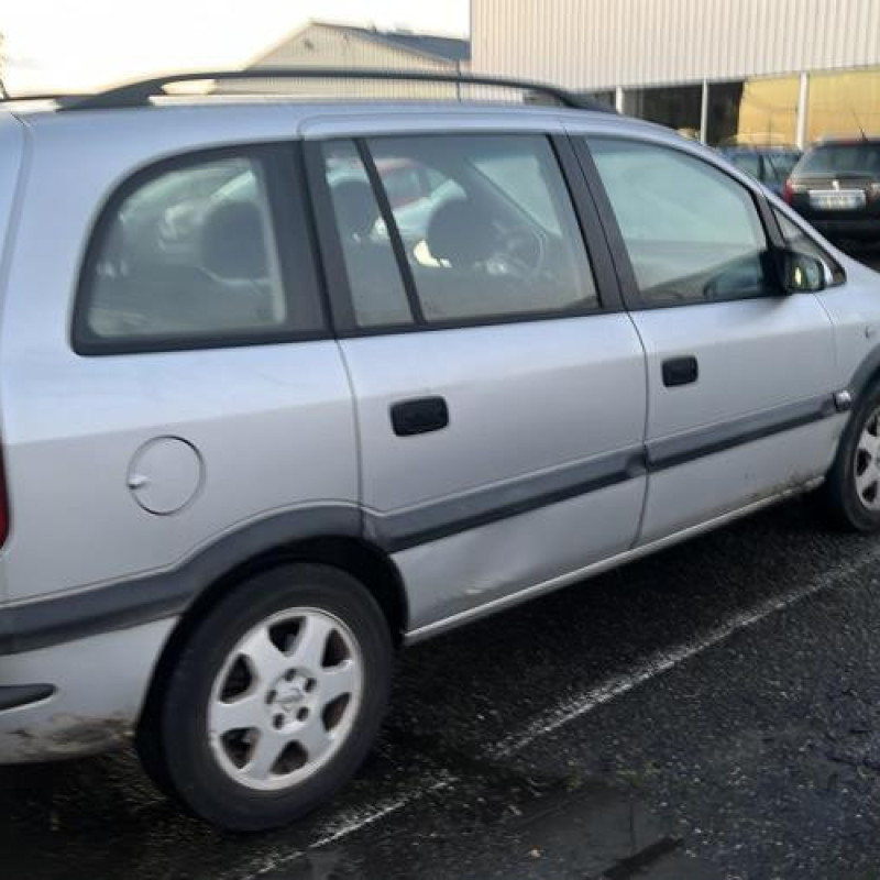 Calandre OPEL ZAFIRA A Photo n°7