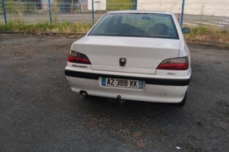 Serrure de coffre PEUGEOT 406