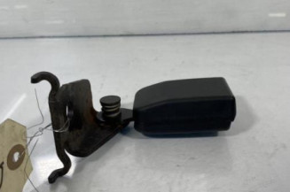 Attache ceinture arriere droit RENAULT MEGANE 2