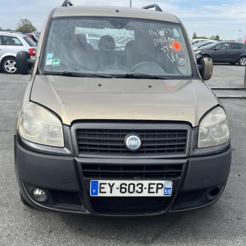 Vitre avant gauche FIAT DOBLO 1 Photo n°4