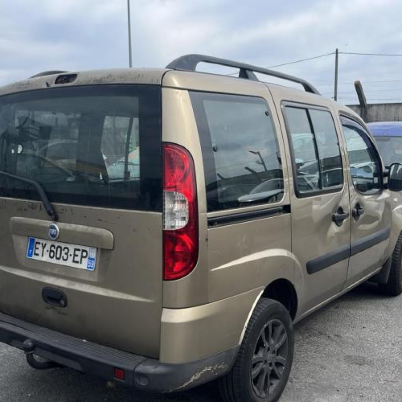 Vitre avant gauche FIAT DOBLO 1 Photo n°9