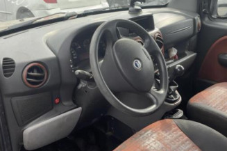 Vitre avant gauche FIAT DOBLO 1