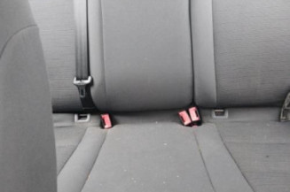 Pretensionneur de ceinture avant gauche VOLKSWAGEN GOLF 5