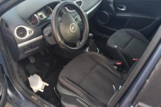 Poignee interieur arriere gauche RENAULT CLIO 3