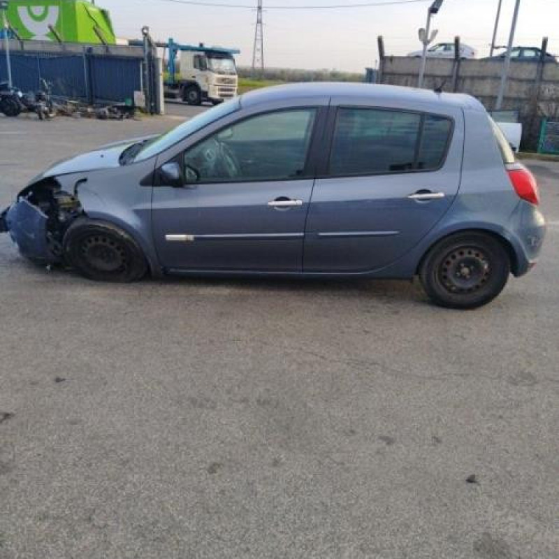 Calculateur RENAULT CLIO 3 Photo n°8