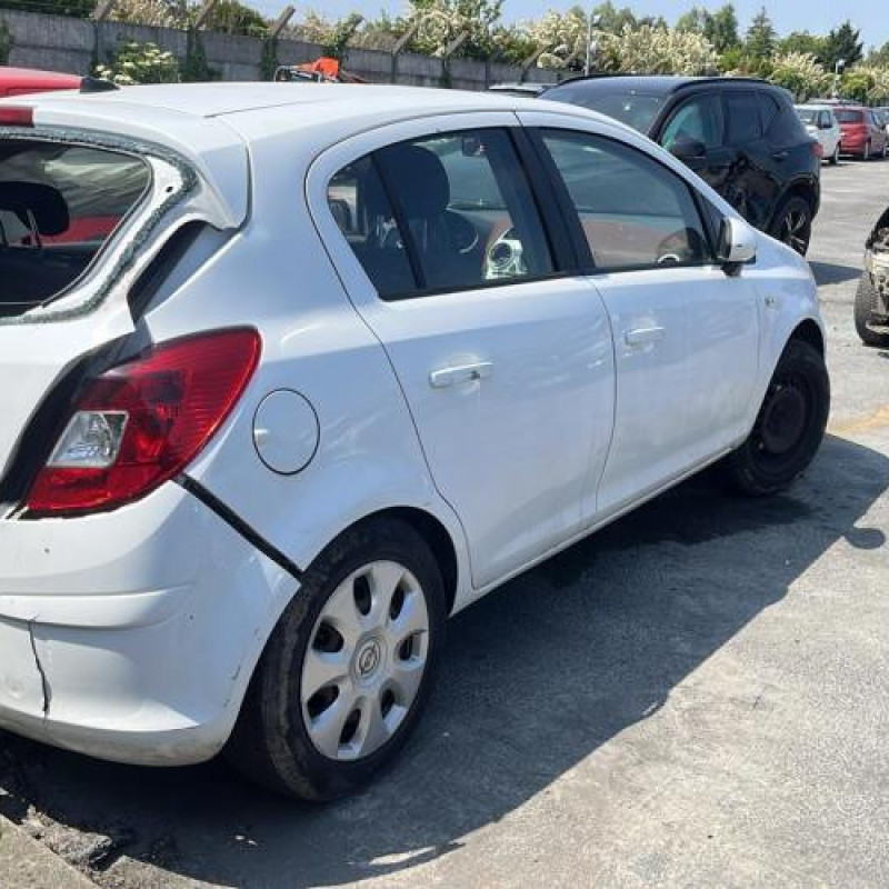 Arret de porte avant gauche OPEL CORSA D Photo n°8