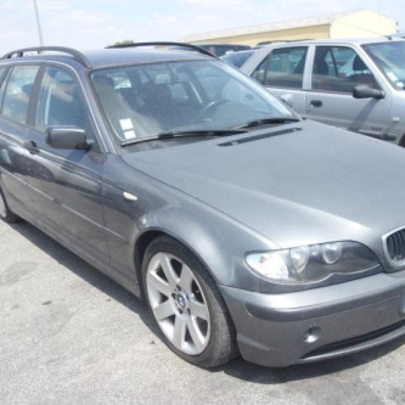 Malle/Hayon arriere BMW SERIE 3 E46 Photo n°8