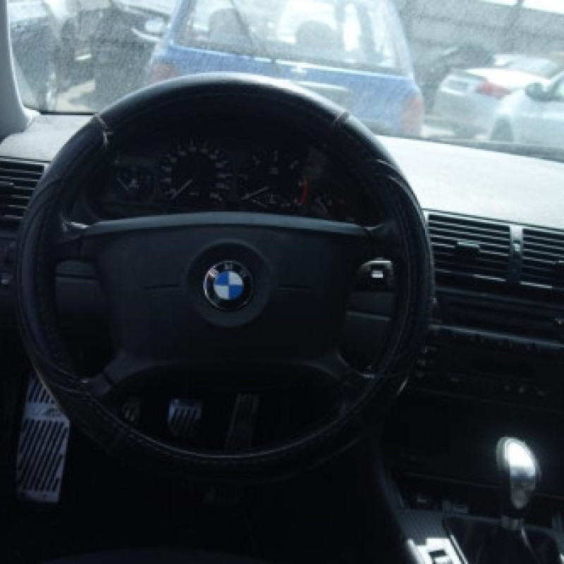 Malle/Hayon arriere BMW SERIE 3 E46 Photo n°12