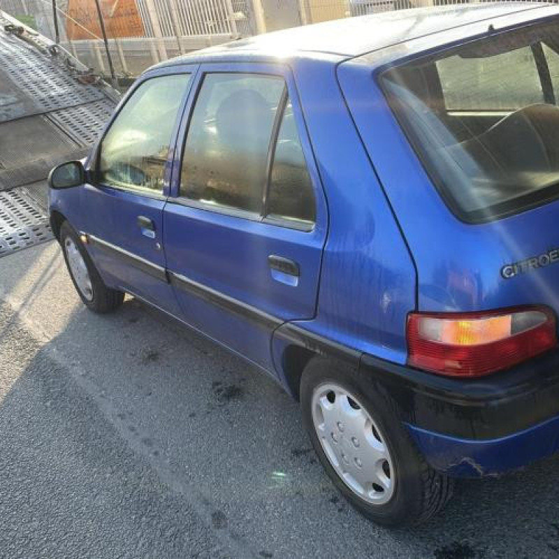 Moteur CITROEN SAXO Photo n°10