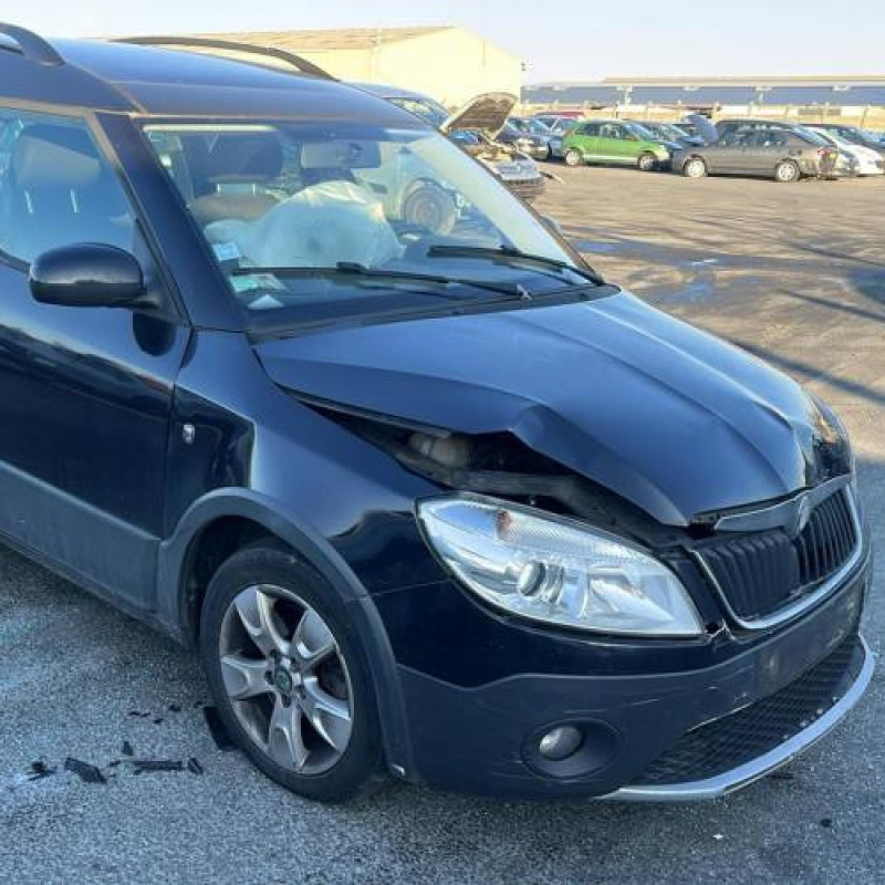 Feu arriere principal droit (feux) SKODA ROOMSTER Photo n°5