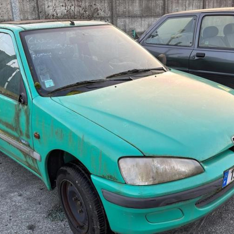 Pare choc arriere PEUGEOT 106 Photo n°9