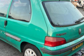 Pare choc arriere PEUGEOT 106