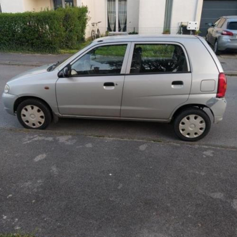 Porte arriere gauche SUZUKI ALTO 2 Photo n°10