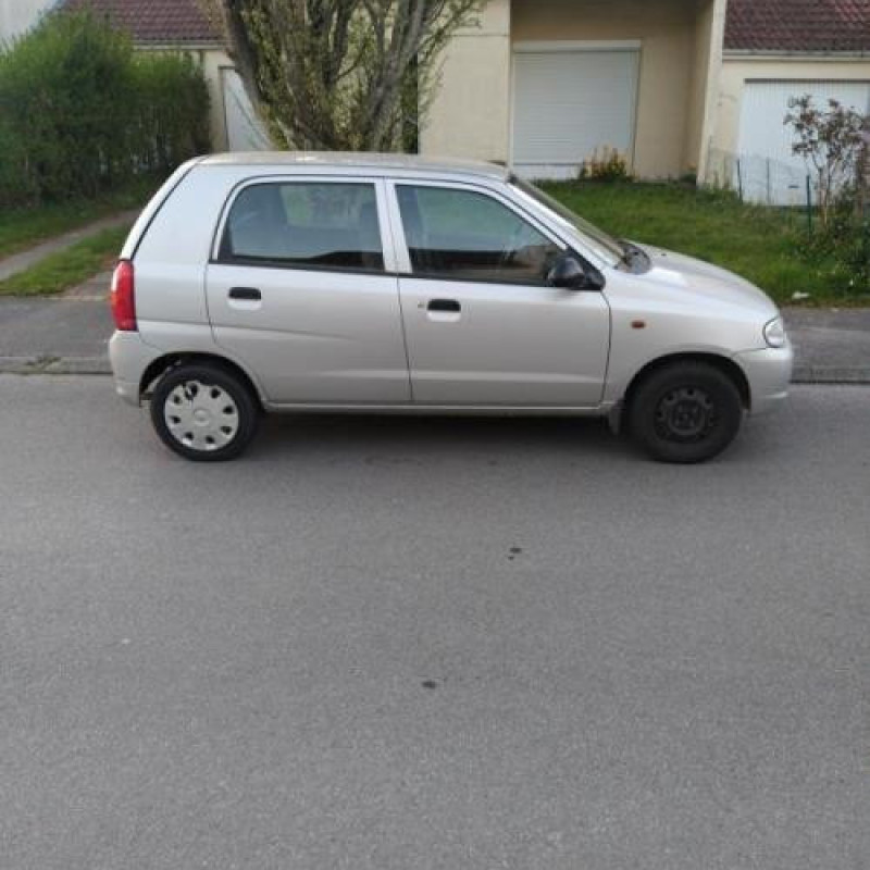 Porte avant gauche SUZUKI ALTO 2 Photo n°8