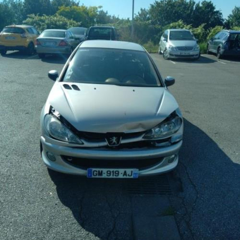 Moteur PEUGEOT 206 Photo n°5