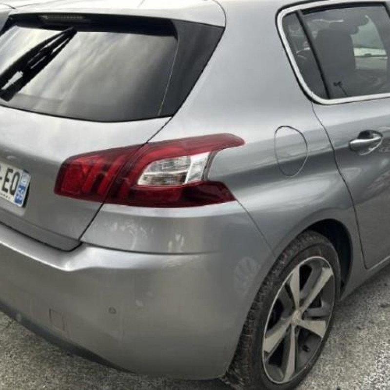 Pare boue arriere gauche PEUGEOT 308 2 Photo n°12