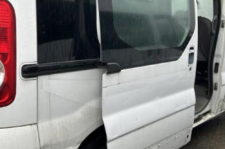 Poignee porte avant gauche RENAULT TRAFIC 2