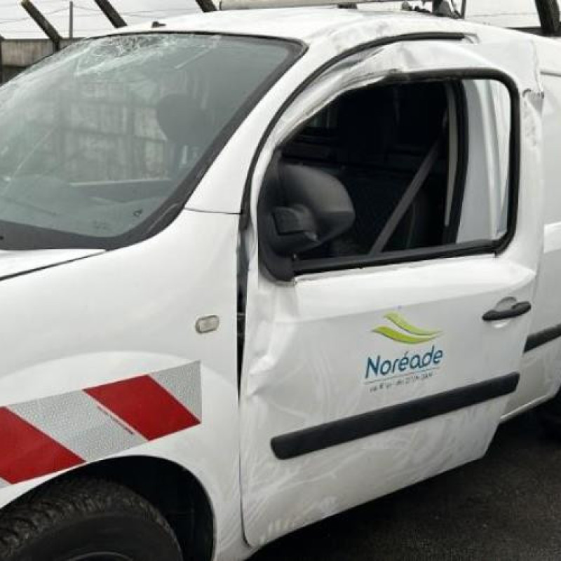 Pivot de moyeu avant droit RENAULT KANGOO 2 Photo n°8