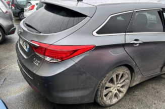 Traverse superieure HYUNDAI I 40